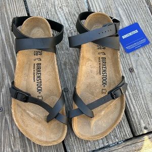 Yara Birko-Flor Black Birkenstocks (Size 039)